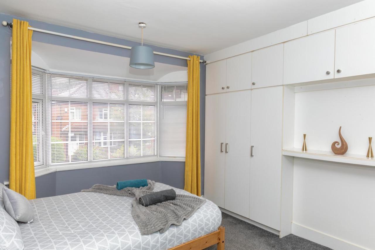 Leeds City Centre Spacious House Free Parking And Wi-Fi 외부 사진