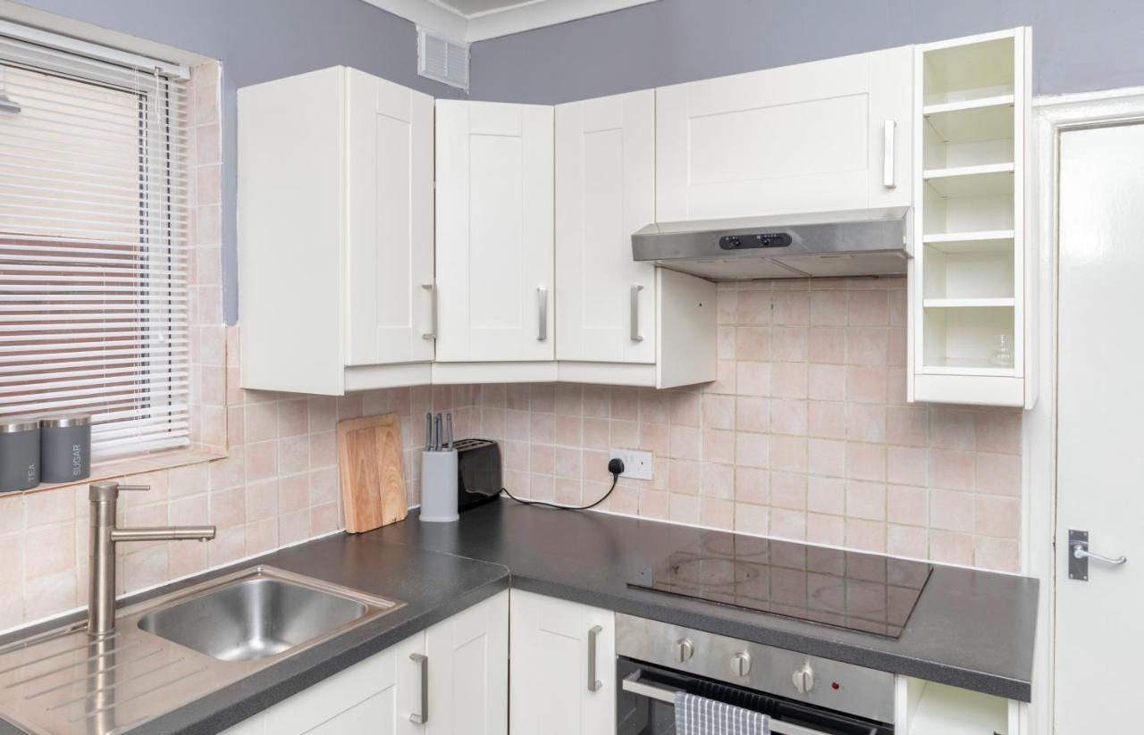 Leeds City Centre Spacious House Free Parking And Wi-Fi 외부 사진
