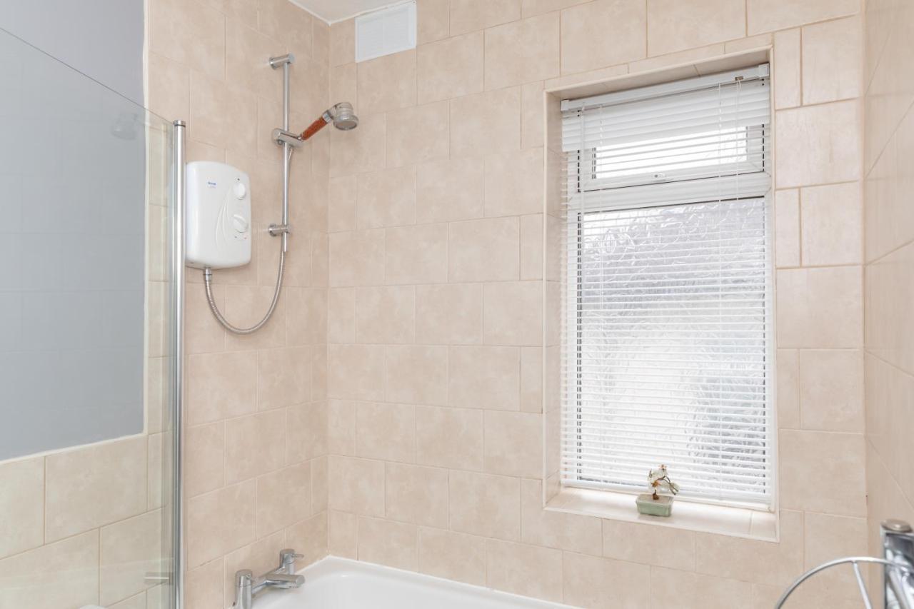 Leeds City Centre Spacious House Free Parking And Wi-Fi 외부 사진